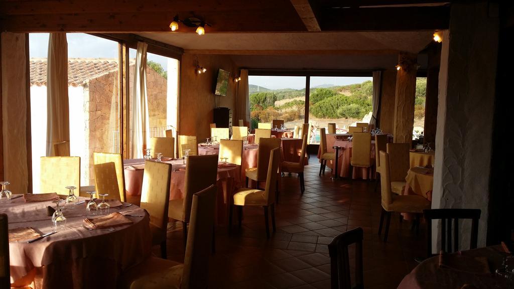 Hotel Ristorante La Tana Di Li Mazzoni Trinità dʼAgultu Стая снимка